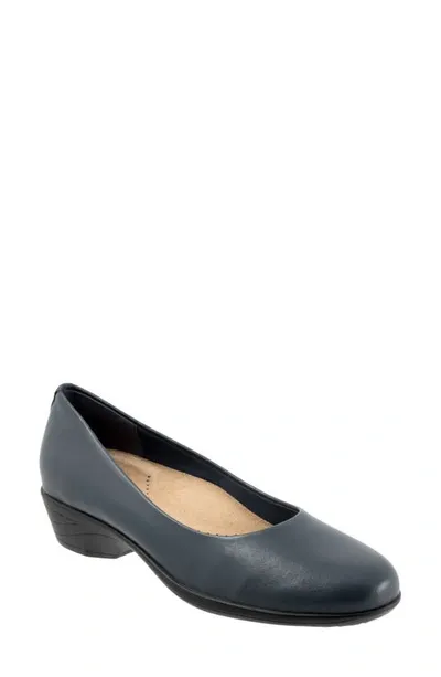 Trotters Rozalin Pump In Navy