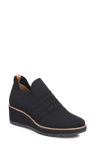 Comfortiva Fields Wedge Bootie In Black