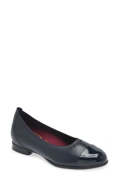 Munro Mila Ballet Flat In Dark Navy Combo