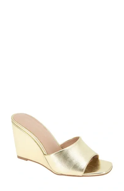 Bcbgeneration Giani Wedge Slide Sandal In Platino