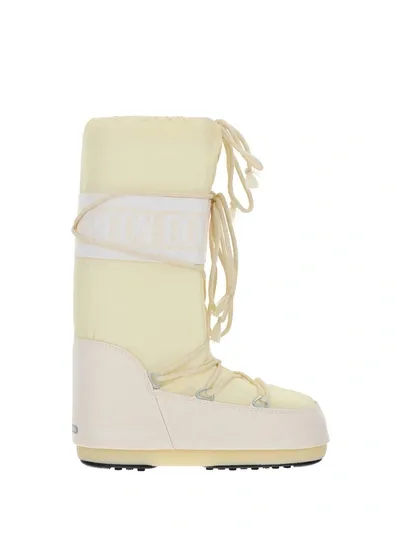 Moon Boot Boots In White