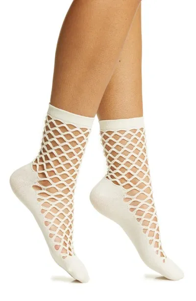 High Heel Jungle Hedge Fishnet Cotton Blend Crew Socks In White