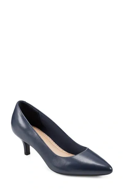 Easy Spirit Lexie Kitten Heel Pump In Navy Leather