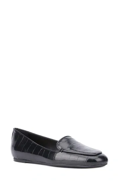 Aquatalia Judie Luxe Croc Embossed Flat In Black