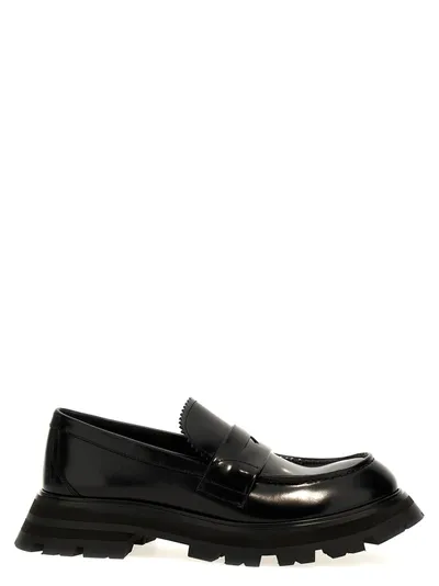 Alexander Mcqueen Wander Loafers In Black