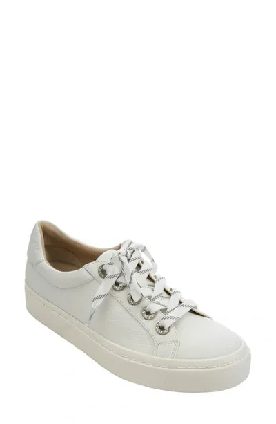 Vaneli Ysenia Sneaker In White