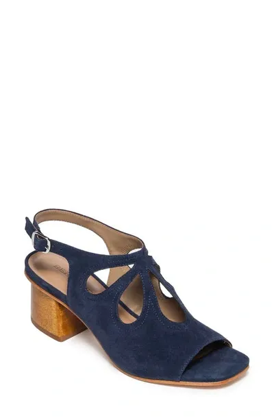 Bernardo Footwear Lainey Slingback Sandal In Navy