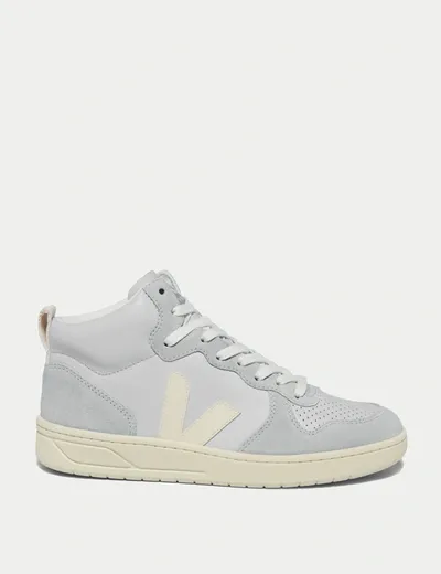 Veja V-15 Leather In Gray