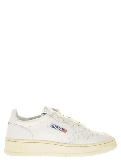 Autry Medalist Low Leather Sneakers