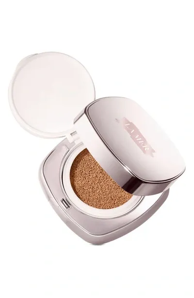 La Mer The Luminous Lifting Cushion Foundation Broad Spectrum Spf 20 In 52 Warm Honey - Deep Skin With Neutral Undertone