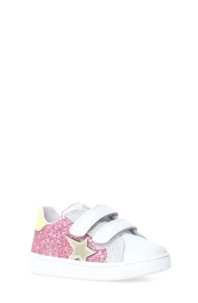 Naturino Kids' Pinn Sneaker In White-fuchsia-paglia