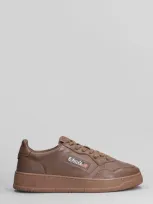 Autry Medalist Low Sneakers In Brown