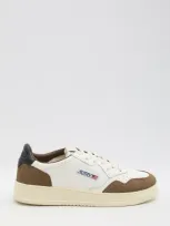 Autry Medalist Sneakers In White