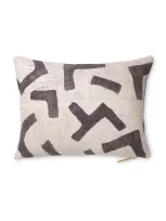 St. Frank Figures Linen-cotton Pillow In Ivory